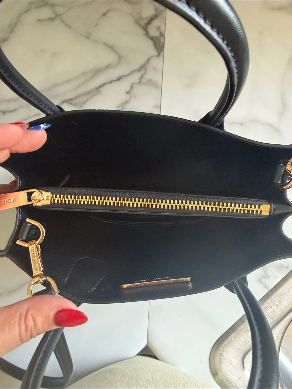 ✨GREAT CONDITION, no marks‼️Michael Kors Leather Satchel with Gold Hardware
